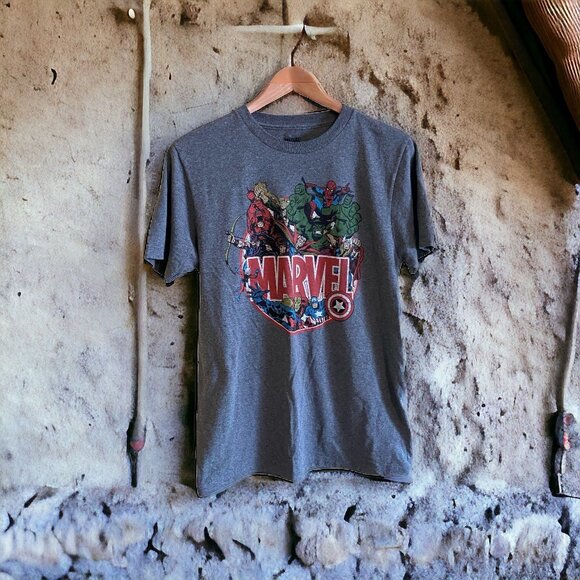 Marvel Comics Graphic Tee Shirt Gray Size M Superhero Avengers Retro Style Y2K - Picture 2 of 6